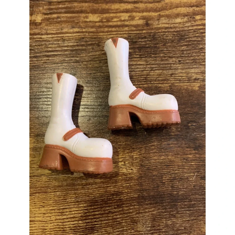 Bratz Cloe 1st Edition Chloe Doll Tall White And Brown Boots Shoes